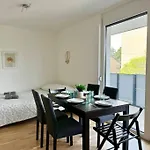 Modern Danube Apartment With Balcony & Free Parking