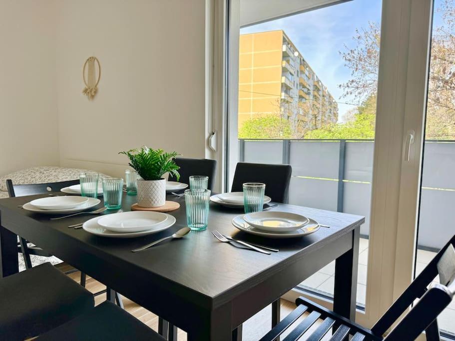 Modern Danube With Balcony & Free Parking