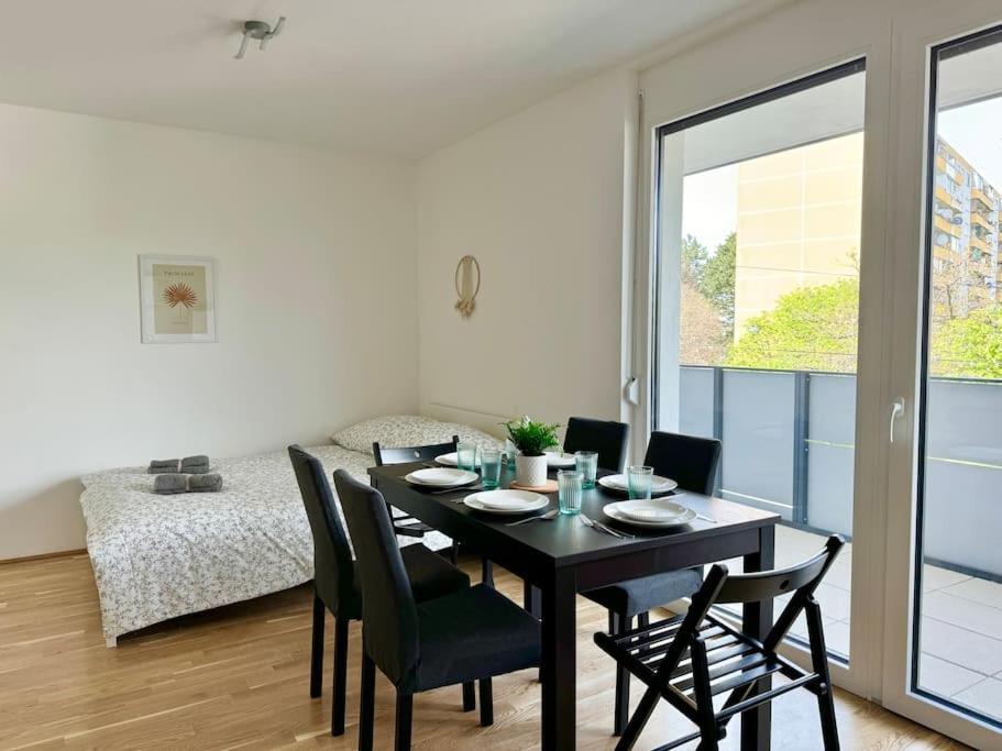 Apartment Modern Danube With Balcony & Free Parking *