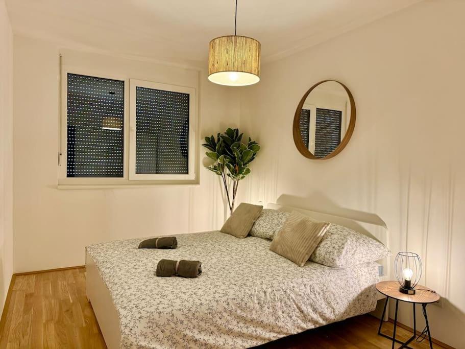 Modern Danube With Balcony & Free Parking Wien